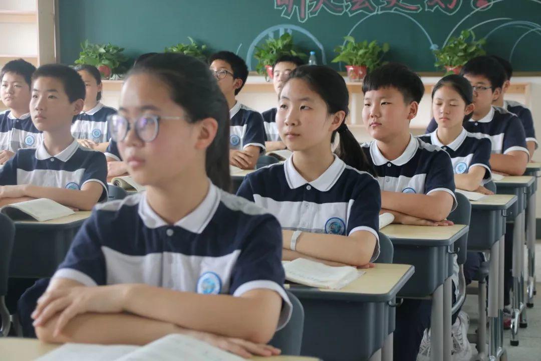 补录！@还没收到通知书的高一新生，，，，，快快搭上名校末班车来军训！