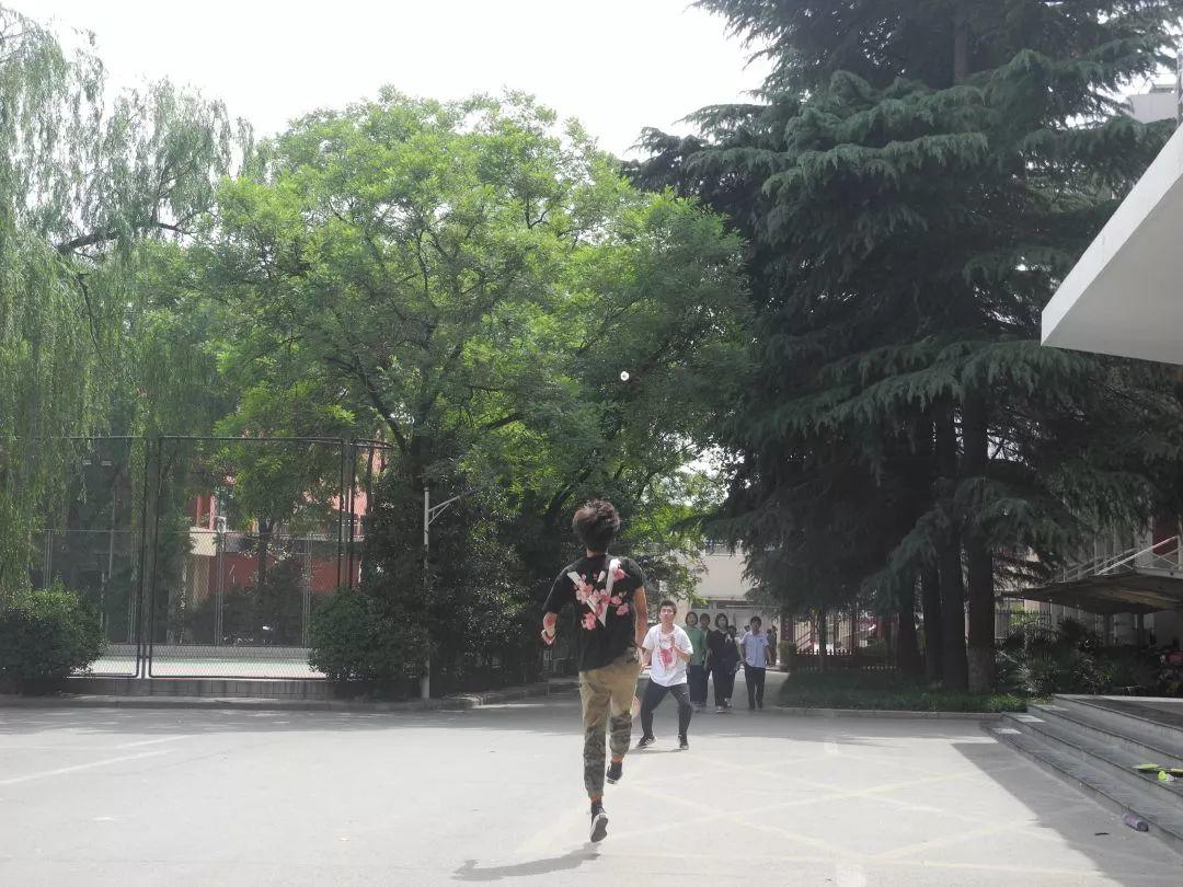 补录！@还没收到通知书的高一新生，，，，，快快搭上名校末班车来军训！