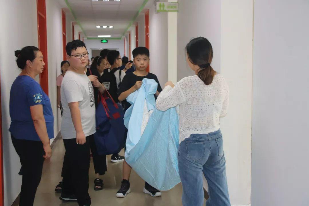 大事记|304am永利集团官网都会森林学校新生报到暨军训开营仪式