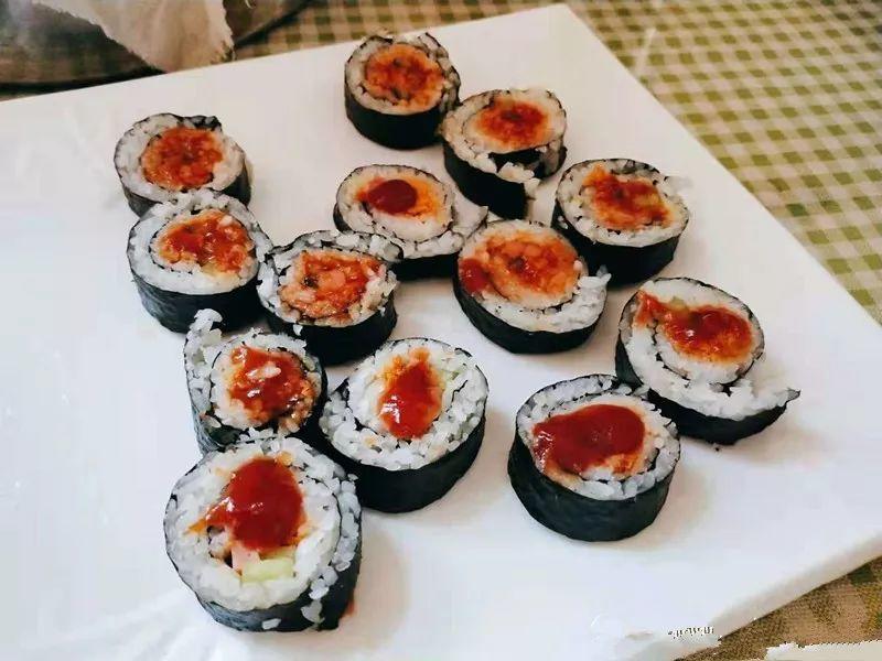 生日共聚、快乐共享、师生同乐——304am永利集团官网大树幼儿园八月生日会