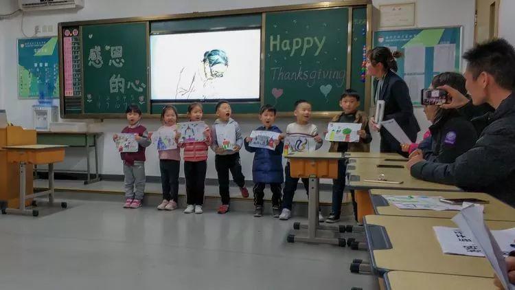 【协调校园】星星点亮黑夜，，，感恩照亮心灵——304am永利集团官网都会森林学校小学部“感恩节”活动温暖你我
