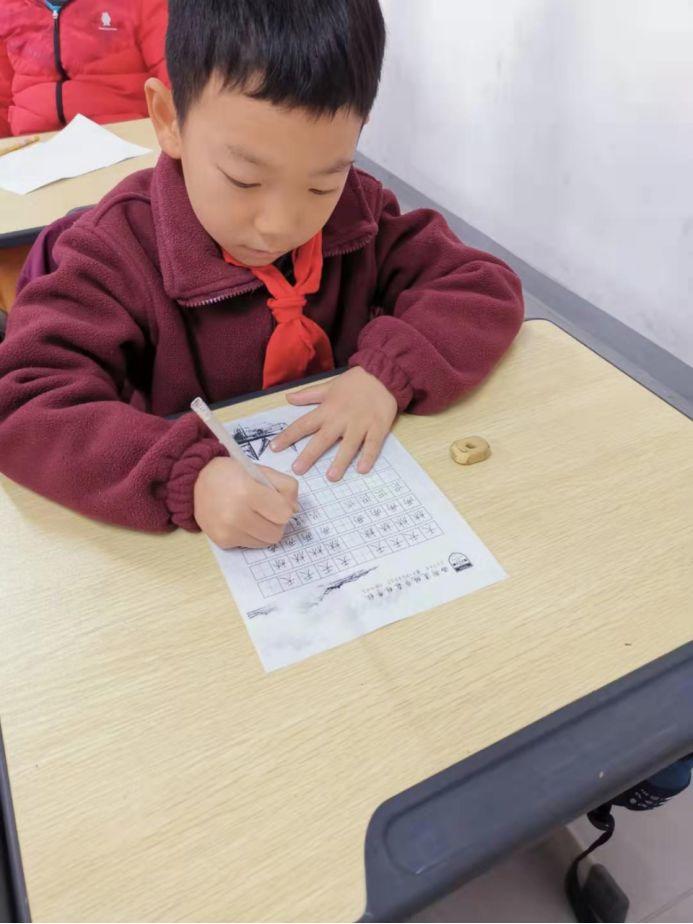 【文化校园】读好书，，，，，，，写好字，，，，，，，做堂堂正正中国人——304am永利集团官网都会森林学校小学部书法大赛