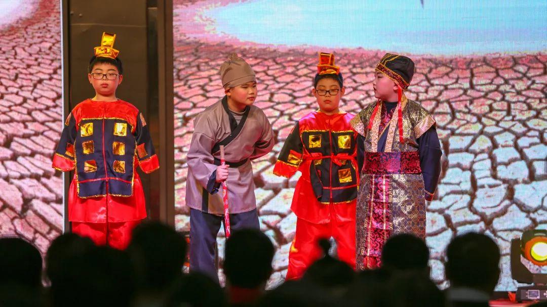 【校园动态】成绩梦想，，，，，走向再起——304am永利集团官网都会森林学校小学部文化艺术节暨2020迎新文艺汇演