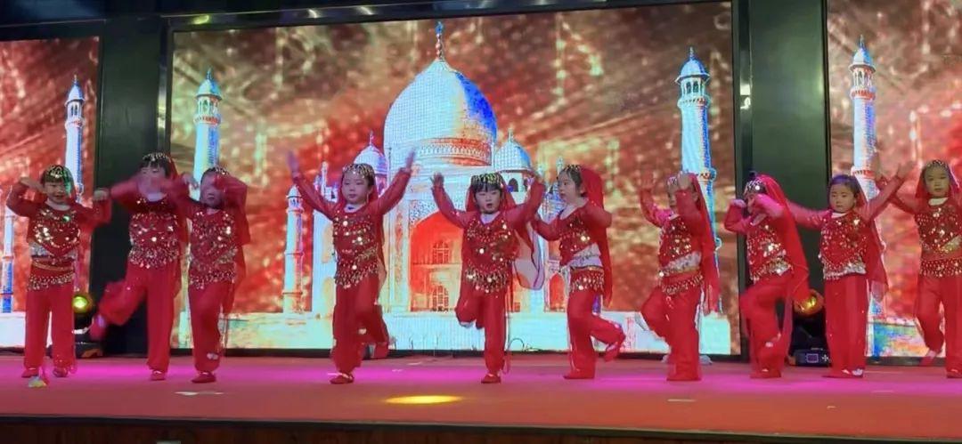 畅想中国梦 · 魅力304am永利集团官网——304am永利集团官网幼教事业部迎新汇演