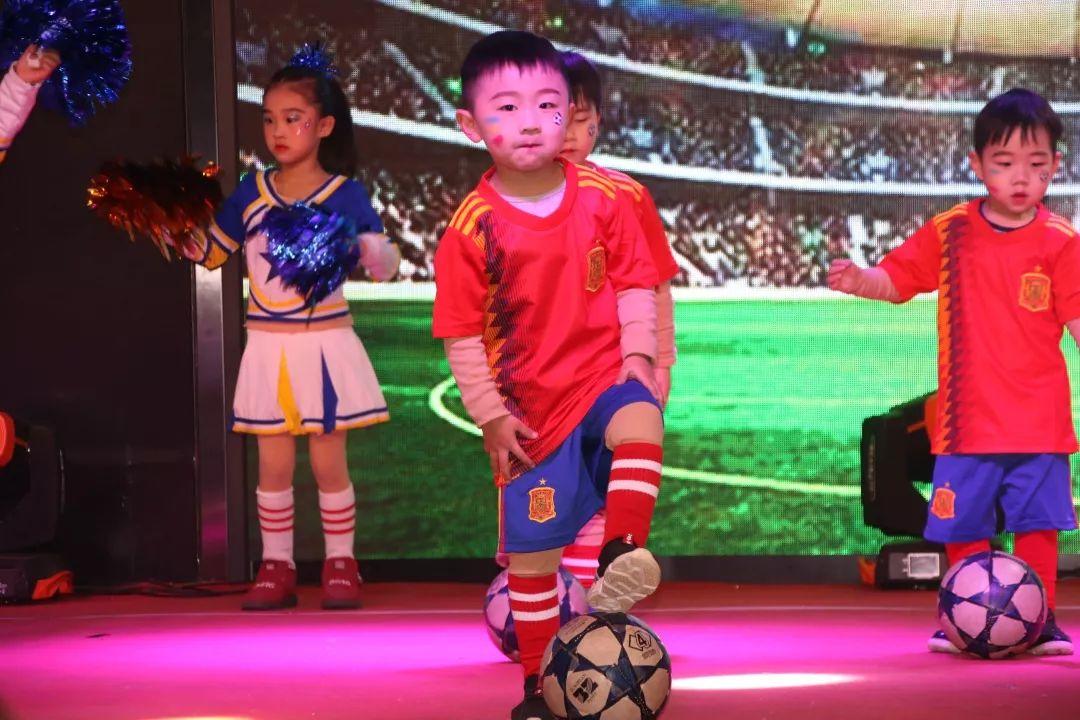 畅想中国梦 · 魅力304am永利集团官网——304am永利集团官网幼教事业部迎新汇演